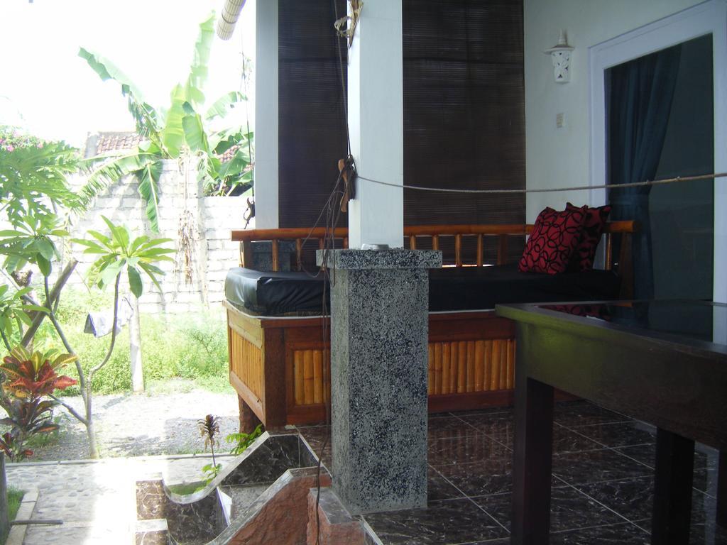 Alur Beach Homestay Амед Номер фото